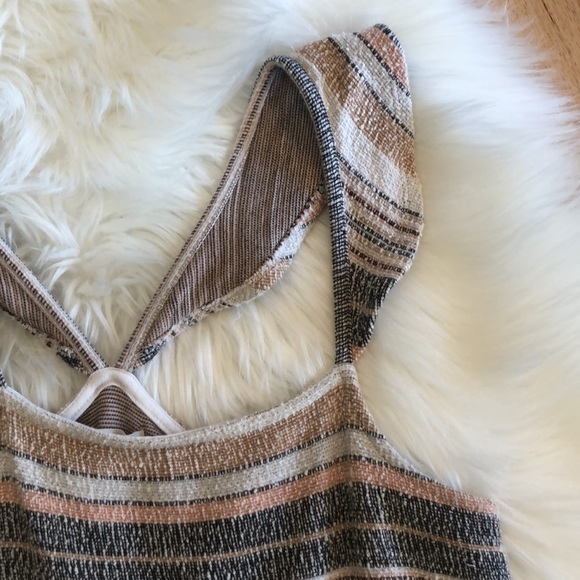 Madewell textured ruffle tank top - Picture 2 of 7